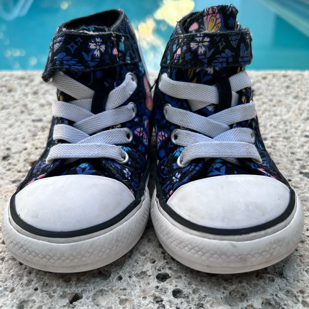 Converse sneakers chucks butterfly print toddler baby size 6 all stars flowers